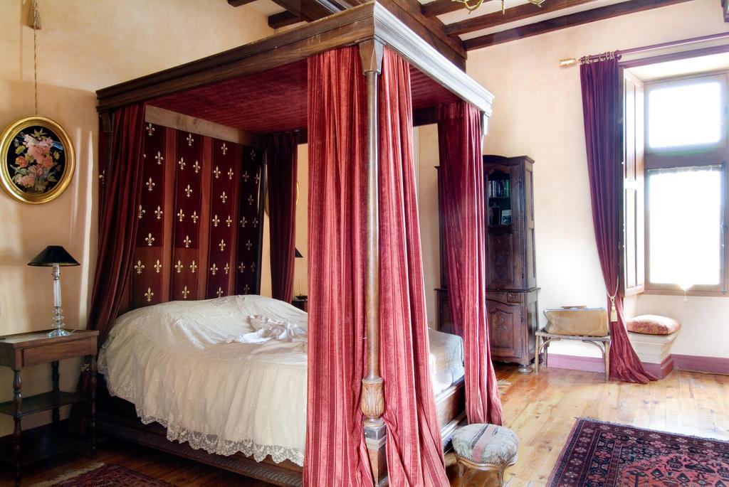 Bed and Breakfast Chateau De La Roche Martel Roiffe Номер фото